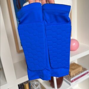 NWT- Shin Defender - Kids Shinguardian Elite Soccer Shinguards - Blue - Size: XS